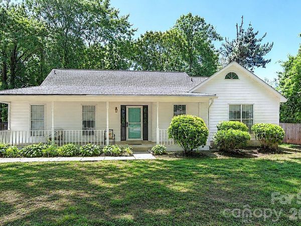 13615 Wildiris Court, Pineville, NC 28134