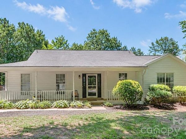 13615 Wildiris Court, Pineville, NC 28134