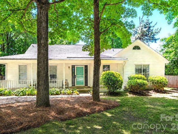 13615 Wildiris Court, Pineville, NC 28134