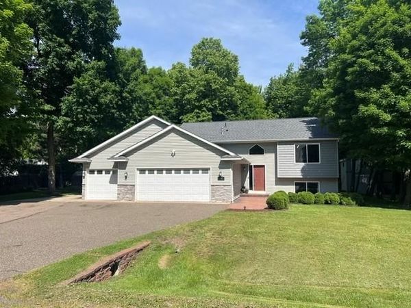 842 Colby Street , Taylors Falls, MN 55084