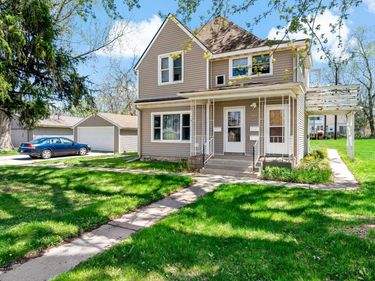 932 Summit Avenue , Saint Paul Park, MN 55071