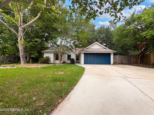 7737 PEPPER Circle E, Jacksonville, FL 32244
