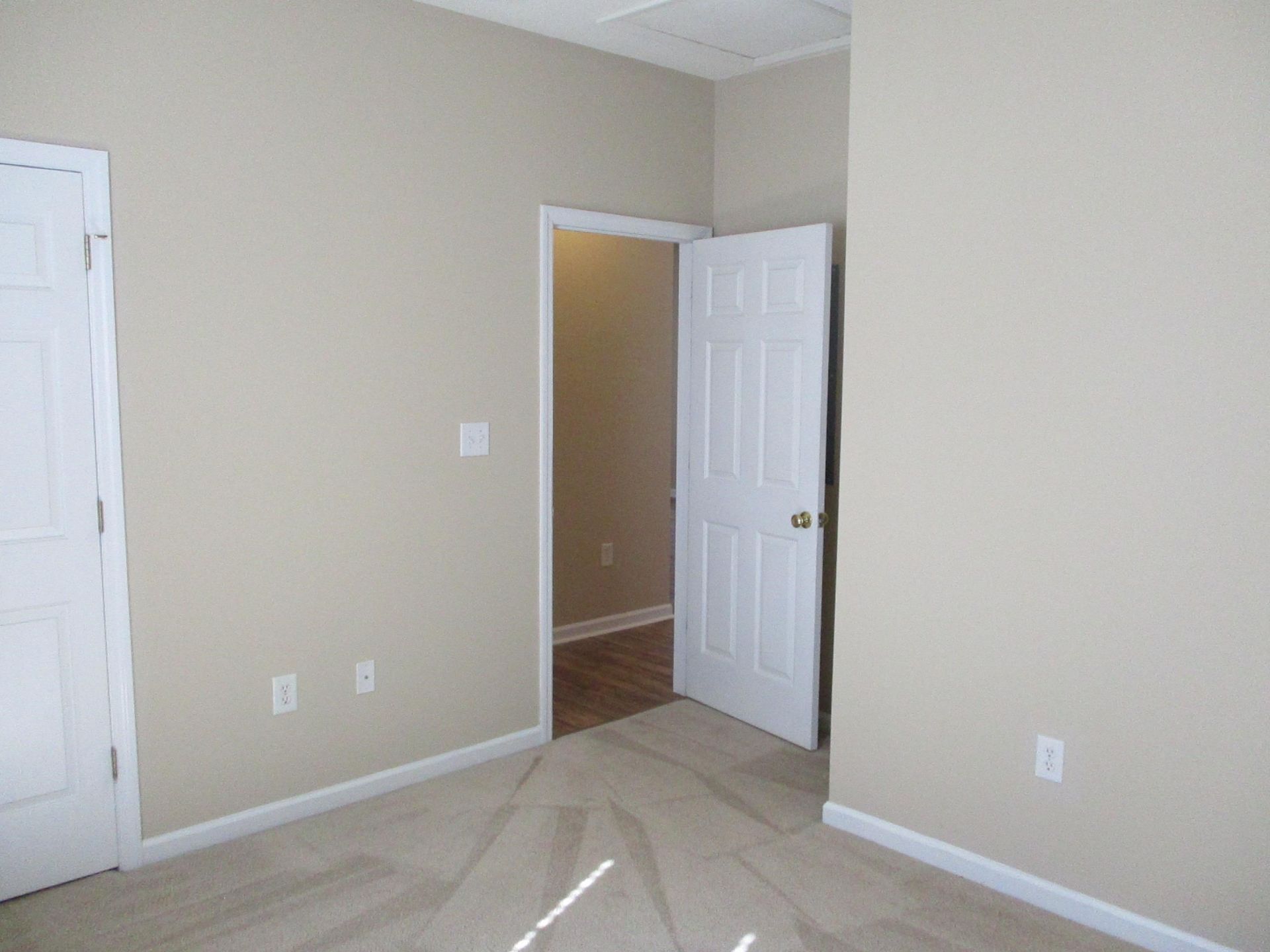 2060 Cross Gate Blvd. Photo 13