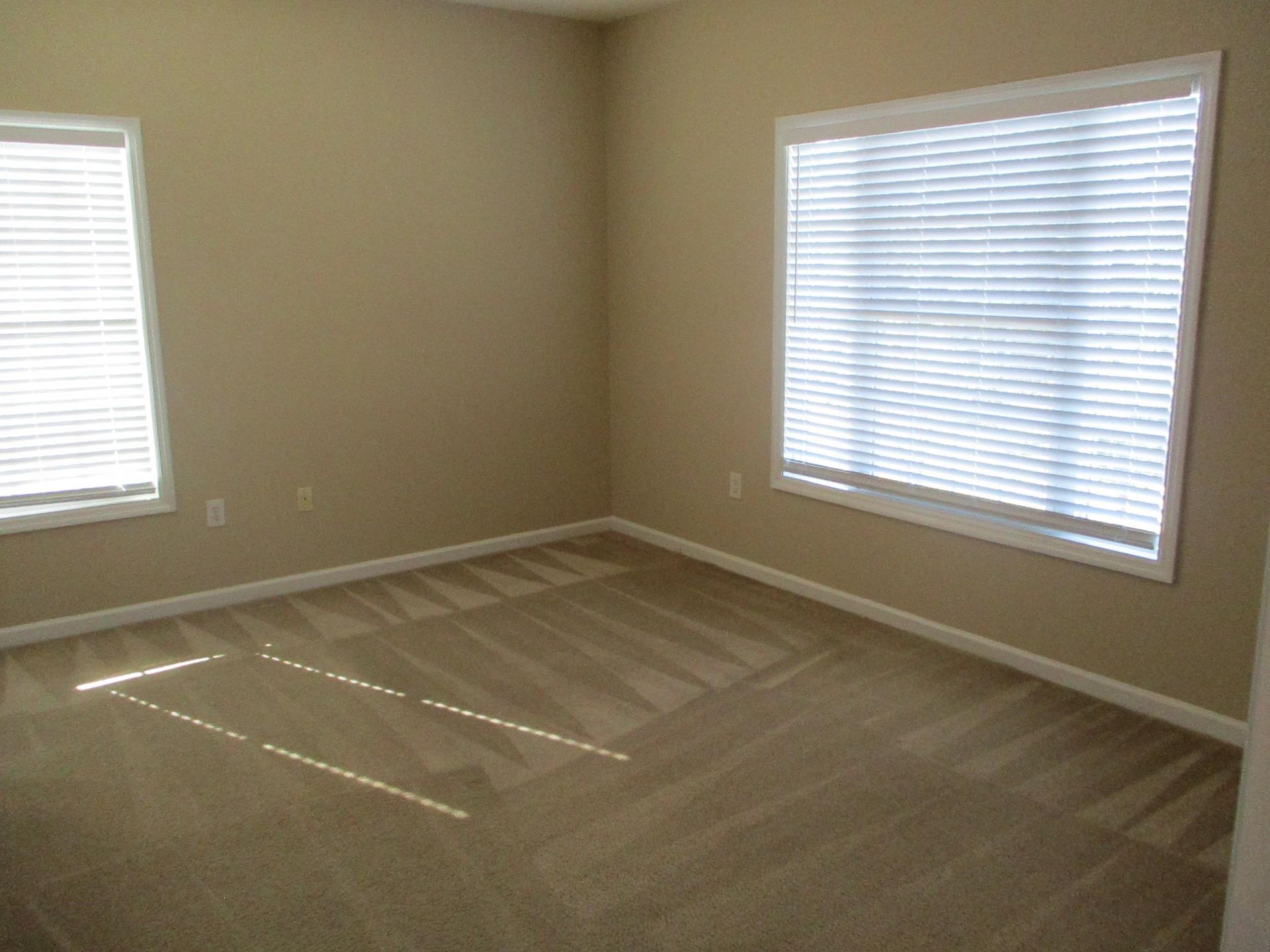 2060 Cross Gate Blvd. Photo 8