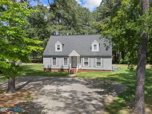 50 Flagstaff Road , Lancaster, VA 22503