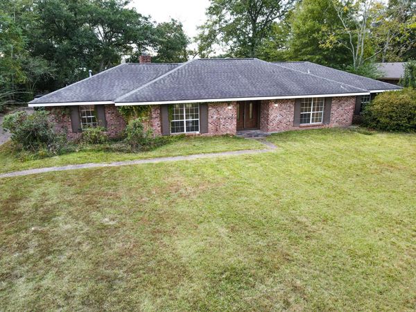 307 S Texas St, DeRidder, LA 70634