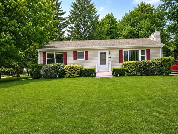 100 Saint Nicholas Ave, Worcester, MA 01606