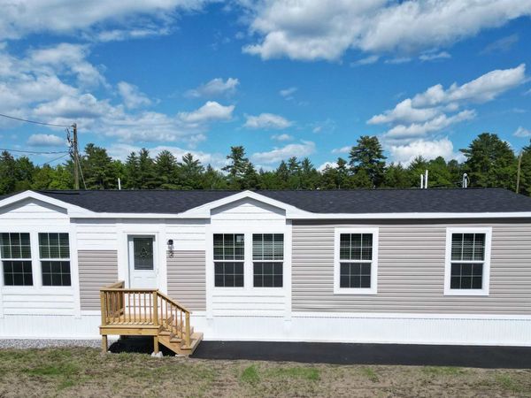 2 Wentworth Avenue, Tilton, NH 03276
