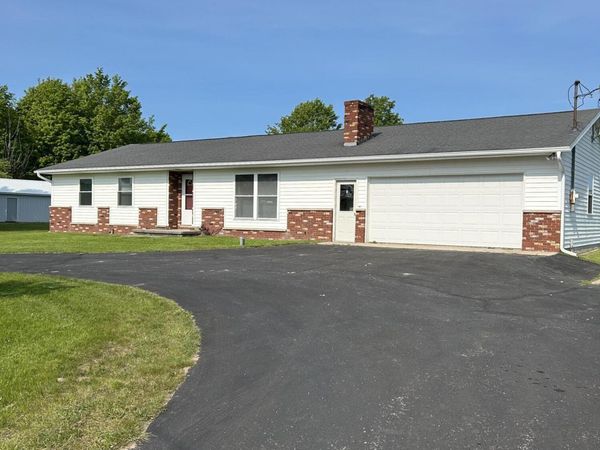 7760 S Extension Road, Cheboygan, MI 49721
