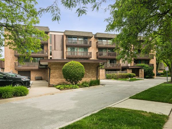 1817 Tanglewood Drive , Unit 3A, Glenview, IL 60025
