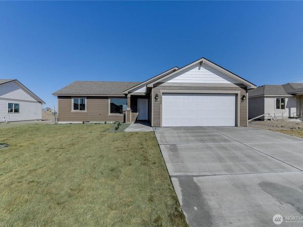 330 N Sandy Loop , Moses Lake, WA 98837