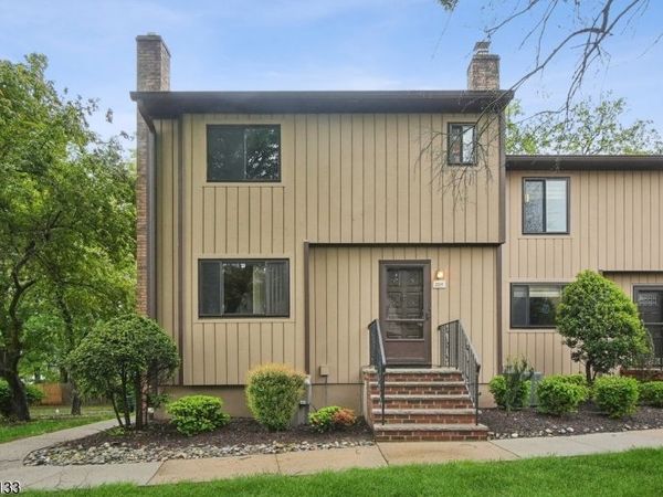 38 Park St, Unit 25H, Florham Park, NJ 07932