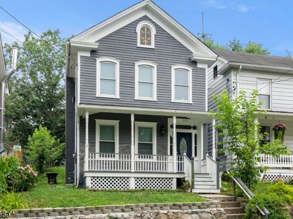119 Wall St, Belvidere, NJ 07823