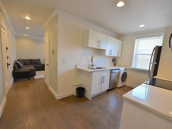 31 Queensberry Street, Unit 21, Boston, MA 02215