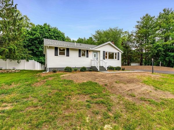 167 Center St, Groveland, MA 01834