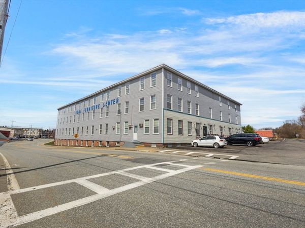 562 Main St, Gardner, MA 01440