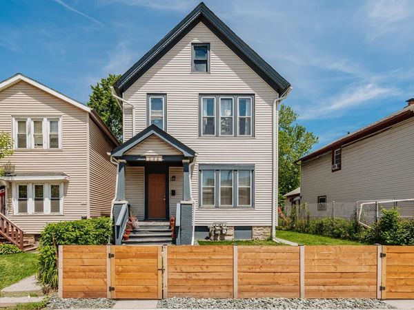 642 W Pierce STREET, Milwaukee, WI 53204