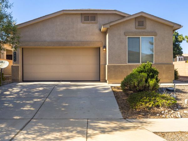 6823 Kayser Mill Road NW, Albuquerque, NM 87114