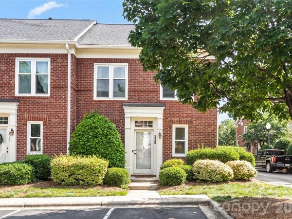 2538 Dilworth Heights Lane , Charlotte, NC 28209