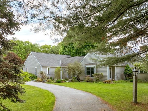 860 Briar hill Road, Hopkinton, NH 03229