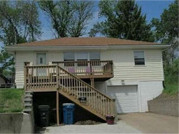 1216 LOGAN, Muscatine, IA 52761
