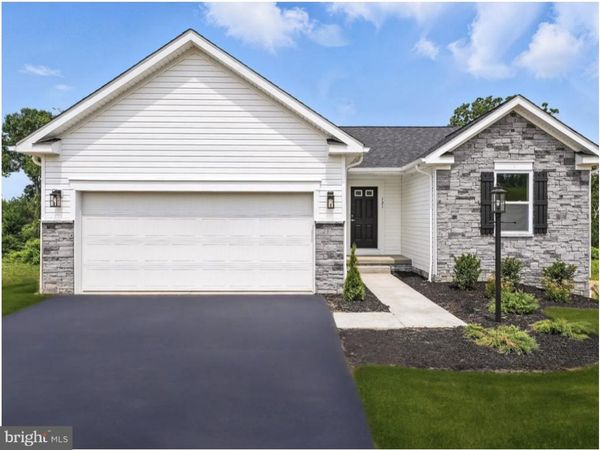 100 REGENT CIRCLE , HAGERSTOWN, MD 21742