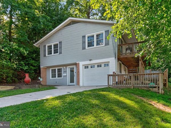 2422 PARKWAY, CHEVERLY, MD 20785