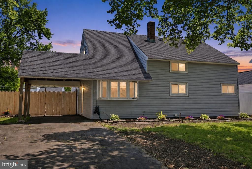 12 Hickory Lane, Levittown, PA 19055 Main Photo