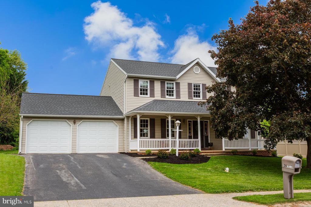 26 APRICOT AVENUE, LEOLA, PA 17540