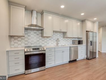 210 E BOSCAWEN ST , Unit 200, WINCHESTER, VA 22601