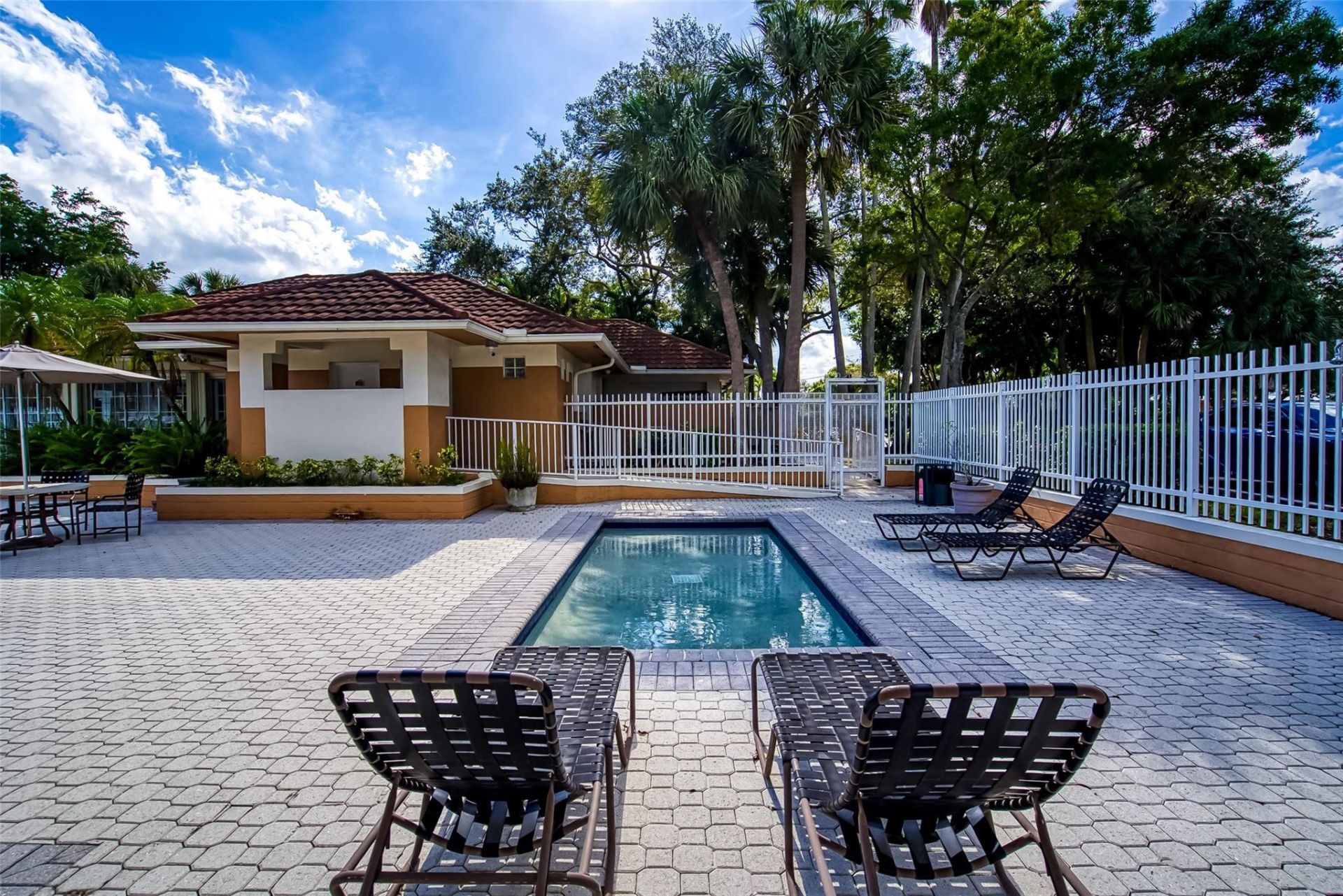 787 NW 91st Terrace, Plantation, FL 33324 Photo