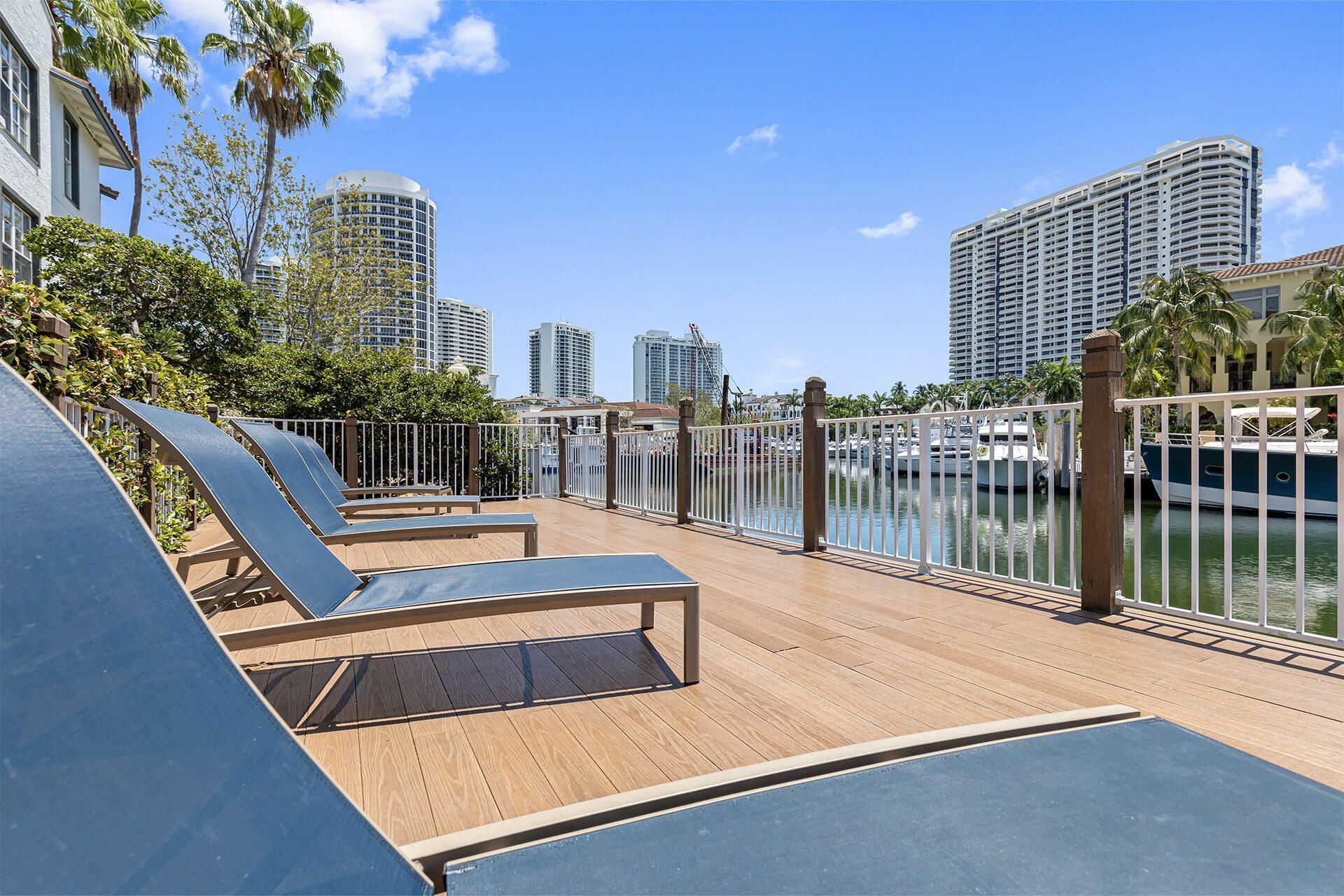 17900 NE 31st Court, Unit 3201, Aventura, FL 33160 Photo