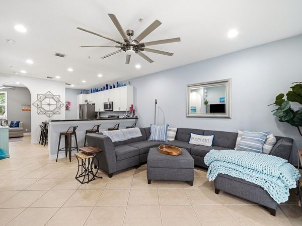 2265 NE 9th Avenue, Wilton Manors, FL 33305