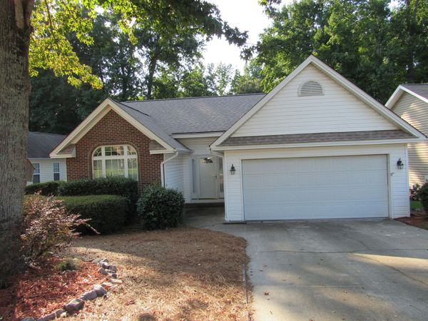138 Kensington Way , Aberdeen, NC 28315