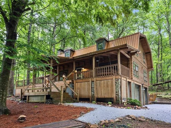 61 Lake Coweta Trail , Newnan, GA 30263