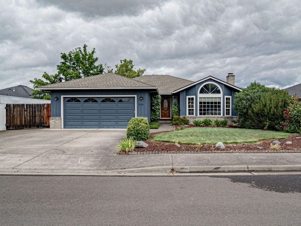 3281 Ford Drive, Medford, OR 97504