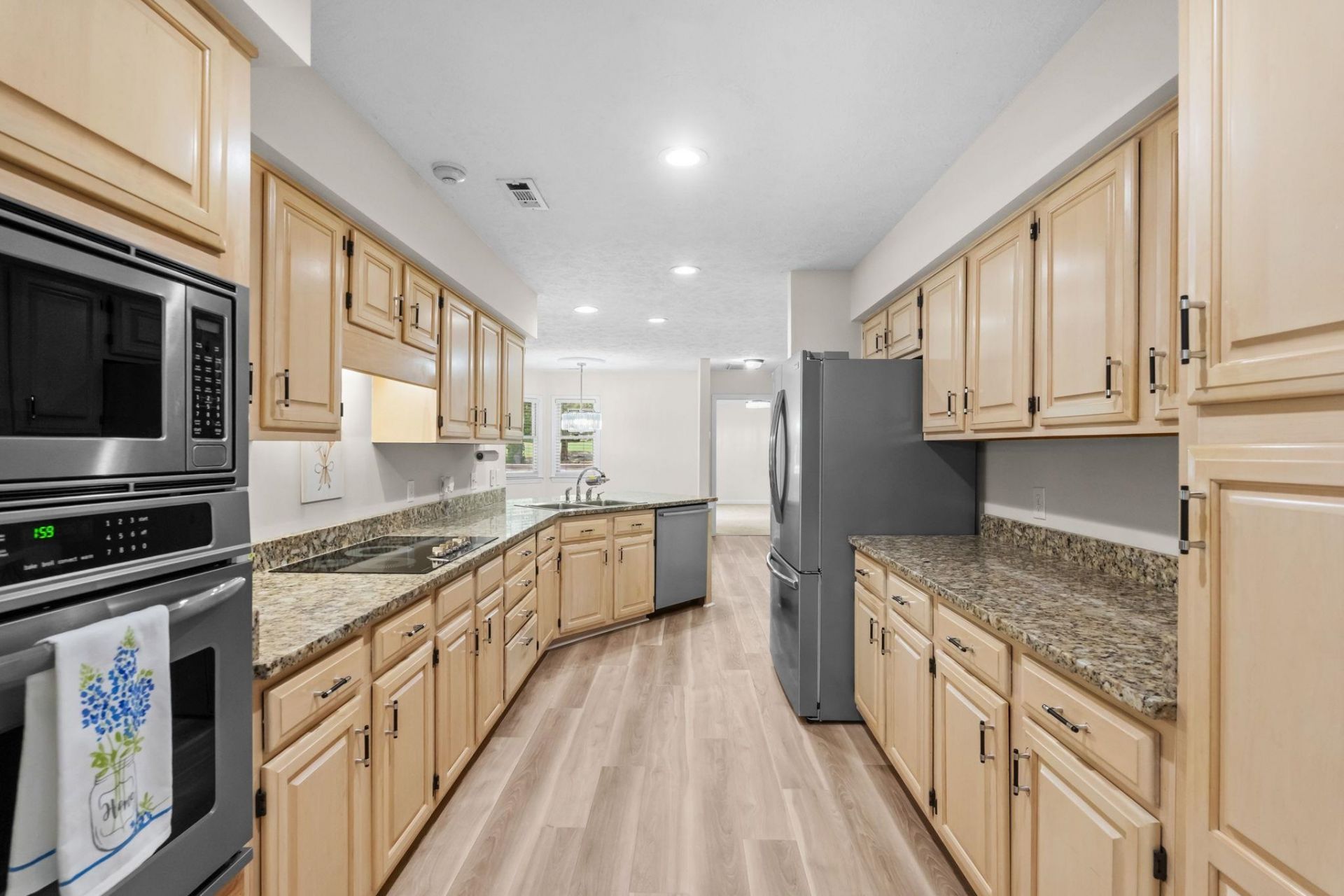 4015 River Hills Dr.  Photo 12