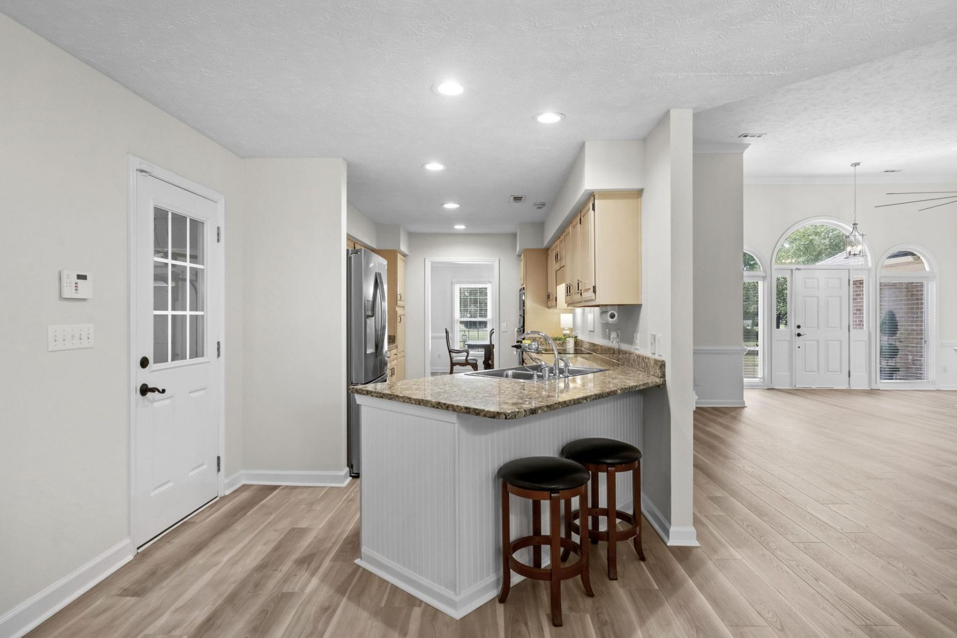 4015 River Hills Dr.  Photo 16