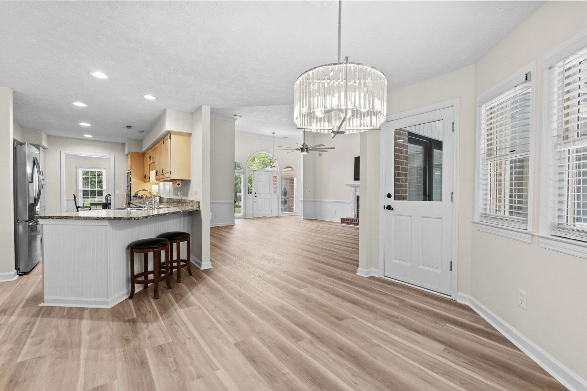 4015 River Hills Dr.  Photo 19