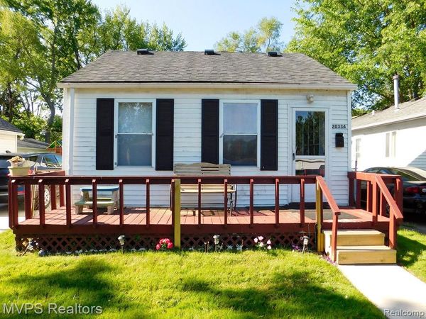 20334 E 8 Mile Road , Harper Woods, MI 48225