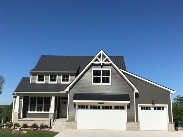1752 Milford Heights, Milford Twp, MI 48381