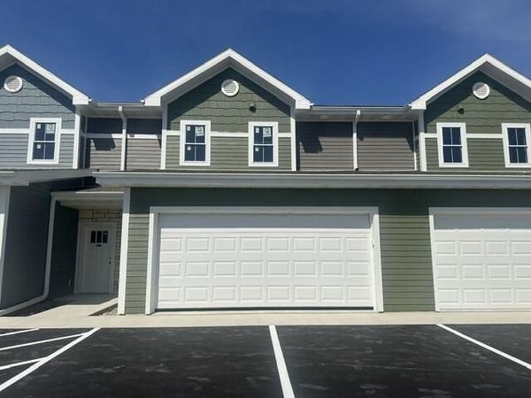 216 Settlers DRIVE, Jefferson, WI 53549