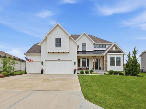 14798 S Parkhill Street, Olathe, KS 66062