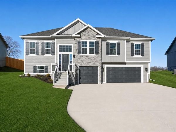 10148 N Brighton Avenue, Kansas City, MO 64156