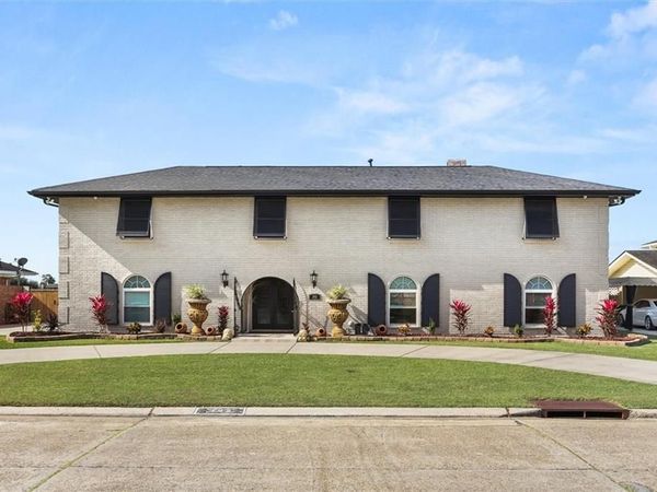 392 FAIRFIELD Avenue , Gretna, LA 70056