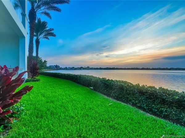 104 Water Club N, North Palm Beach, FL 33408