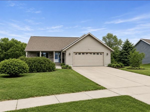 54 Me Me Lane, Reedsburg, WI 53959