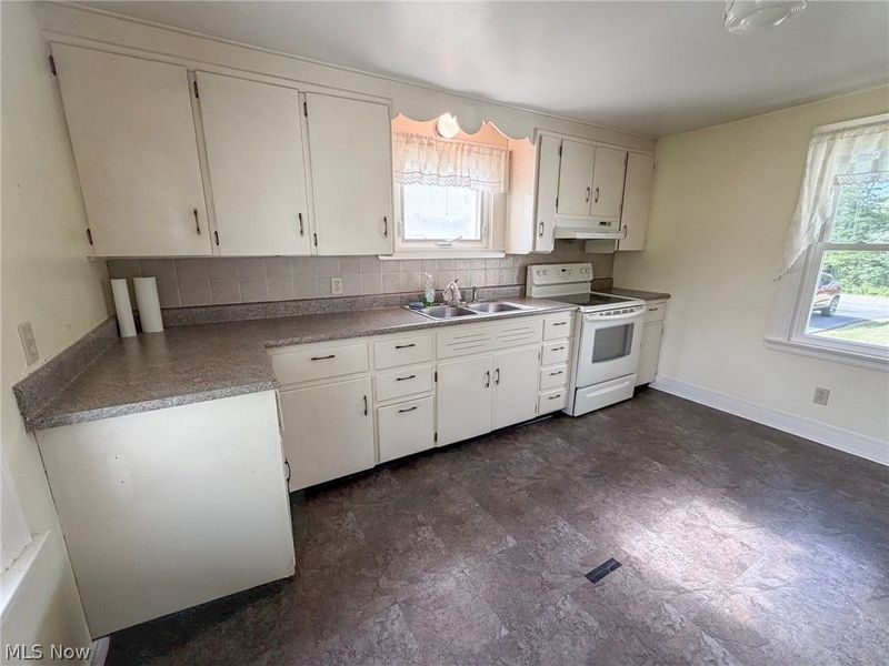 4453 Herner County Line Road, Southington, OH 44470 Photo 6
