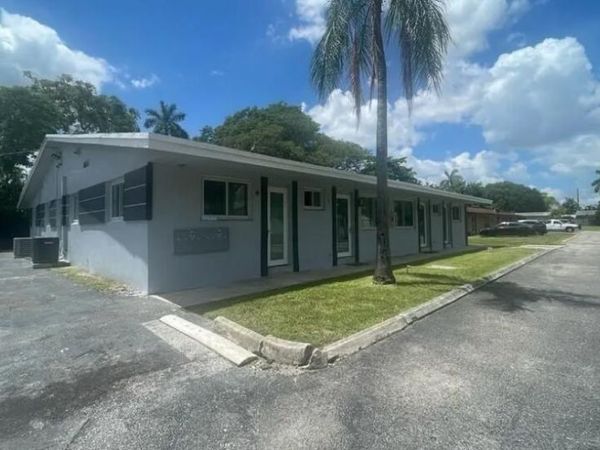 4665 SW 33rd Avenue, Fort Lauderdale, FL 33312