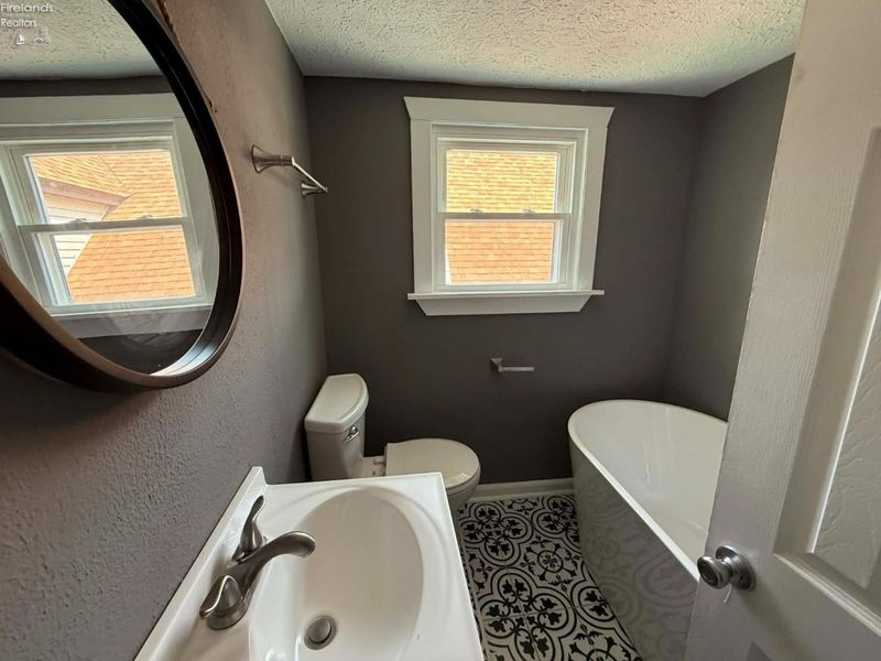 2 Andress Court, Lorain, OH 44052 Photo 16